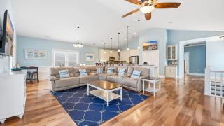 The Palm Luxury Beach House w Pool and Game Room - 6