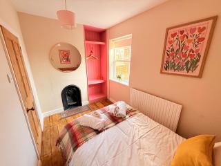 Charming Norwich Townhouse l Garden l Sleeps 8 - 6
