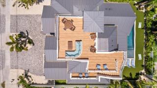 Dilly Dally by the Sea - 1 Block to Beach, Rooftop Deck, Pool & Spa by Anna Maria Life - 6