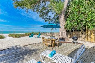 Fins to the Right - On the Gulf of Mexico! Beach! - 6