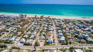 Fancy That by Anna Maria Life Vacation Rentals - 8