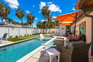 Fancy That by Anna Maria Life Vacation Rentals - 6