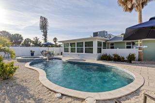 Hart of the Gulf - Dog Friendly by Anna Maria Life Vacation Rentals - 7