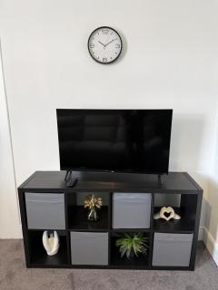 NEW Faraday-luxurious 3 Bedroom 4 Beds Sleeps 7 Contractor Stay - 1