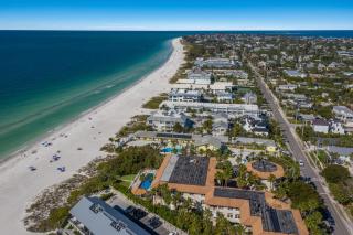 La Plage - Gulf Views! Heated Pool & Spa! Elevator by Anna Maria Life Vacation Rentals - Holmes Beach - 8