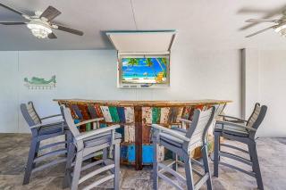 Manatee Lookout - Canal Front, Pool, Spa, Dock, Putting Green by Anna Maria Life Vacation Rentals - Anna Maria - 2