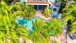 My Grand Floridian - Canal Front, Dock, Pool, Games by Anna Maria Life Vacation Rentals - 8