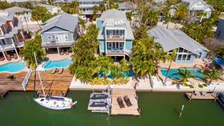 My Grand Floridian - Canal Front, Dock, Pool, Games by Anna Maria Life Vacation Rentals - 7