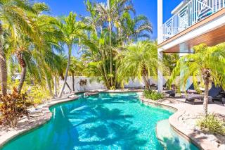 My Grand Floridian - Canal Front, Dock, Pool, Games by Anna Maria Life Vacation Rentals - 4
