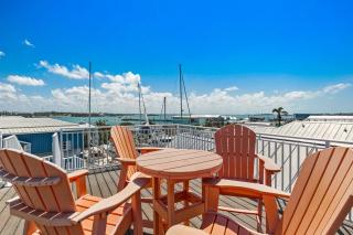 Nautical Tides - 3 Blocks to Beach! Pool Spa! Rooftop Deck by Anna Maria Life Vacation Rentals - 8