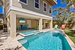Nautical Tides - 3 Blocks to Beach! Pool Spa! Rooftop Deck by Anna Maria Life Vacation Rentals - 6