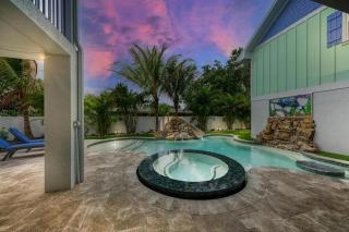 No R-Egrets - 1 Block to Beach! Pool Game Room by Anna Maria Life Vacation Rentals - 8