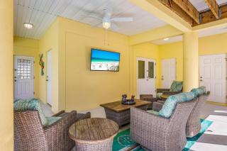 Reel Deal - Water Views, Elevator, Pool by Anna Maria Life Vacation Rentals - 6
