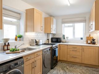 Spacious 3BR London Apartment Near Notting Hill - 4