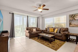 Beachfront Condo with Spacious Balcony - 2
