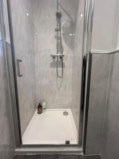 Hazel House Liverpool - 5 bedrooms - 5 Bed - 5 Bath - Group Stay - 1