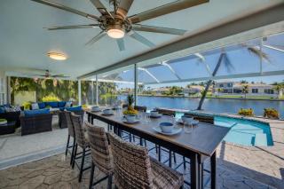 CoralVilla Cape Belle Vue - cozy spacius home, pool, kayaks, billiards, gulf access - 2