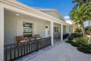 Seabatical - Pool & Spa - 1