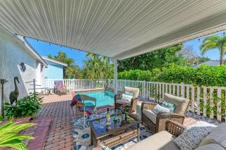 Seashell Oasis - Dog Friendly, Pool by Anna Maria Life - 0