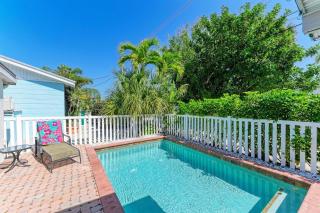 Seashell Oasis - Dog Friendly, Pool by Anna Maria Life - 8
