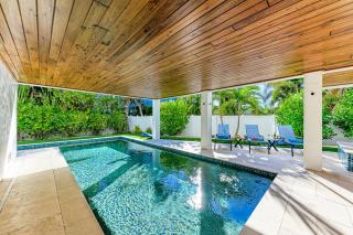 Sentimental Sunset - Pool & Spa, Near Bean Point & Pine! by Anna Maria Life Vacation Rentals - 1