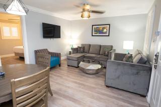 Elegant 1BR w Pool & Hot Tub on Frenchmen St - 0