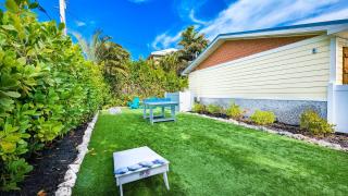Starfish Cottage - 1 Block to the Beach! Heated Pool, 4 King Beds by Anna Maria Life Vacation Rentals - 4