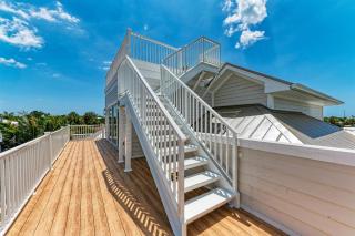 Sunsational - Roof Top Deck, Games, Pool & Spa by Anna Maria Life Vacation Rentals - 2