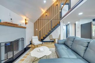 The Blakeslee Blue Escape - 9