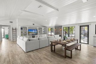 The Fish House - Canal Front, Dock, Pool Spa by Anna Maria Life Vacation Rentals - 4