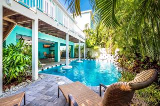 Tipsy Turtle - 2 Houses to Beach, Pool by Anna Maria Life Vacation Rentals - 0