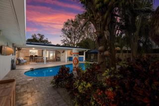 Tropical Tiki - Outdoor Oasis Tiki Hut, Pool by Anna Maria Life Vacation Rentals - 3