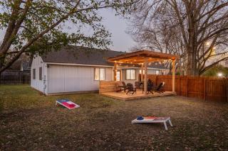 Vinyl Nest - Patio & Grill, Music, Sleeps 10 - 8