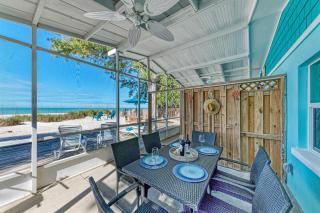Fins to the L eft by Anna Maria Life Vacation Rentals - 2