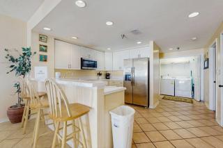Incredible Gulf Front Condo Onsite Pools Fitness Center Dry Sauna - 4