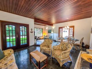 Casa em Condomínio pé na areia - Praia do Lázaro - Ubatuba - 1