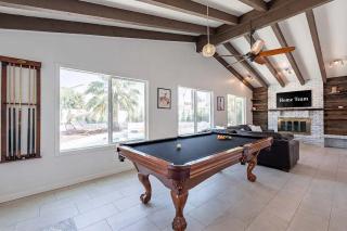 4 Br Tempe Retreat Pool Putt Putt Pool Table Grill - 2