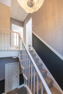 Spacious Central Cheltenham House Sleeps 8 - 2