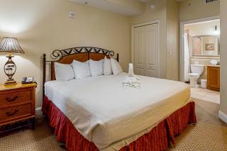 Welcoming lakefront condo with lake view, AC, pool & hot tub near attractions - 3