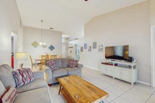 Spacious Retreat with Private Pool, Enclosed Yard, WiFi & Game Room - 8