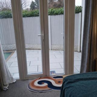 2 Bed Home - Parking Private Garden Wifi - 4