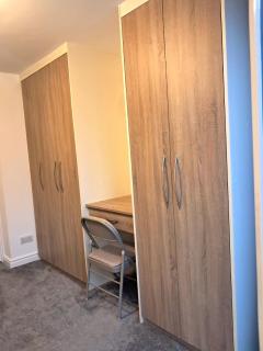 2 Bed Home - Parking Private Garden Wifi - 1