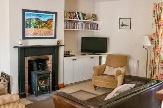 Spacious cottage - walk to Crieff - 1