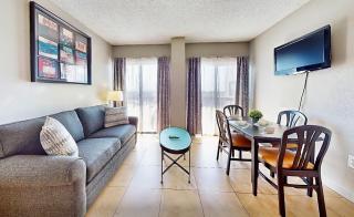 Spacious Condo with a Kitchenette, AC, Pools, Hot Tubs, Tennis, & Gym - 4