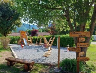 Camping nature 3 étoiles avec piscine - bord de rivière - 4