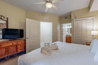 Relaxing lakefront condo near attractions with AC, hot tub, pool & lake view - 2