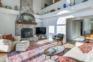 Acadia Adventure Base 4,500-Sq-Ft Group Getaway - 5