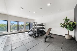 Landing Stylish Studio Courtyard Gym - 1