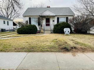 Comfortable 2BR Upper-Level Home in Sugarhouse - 5