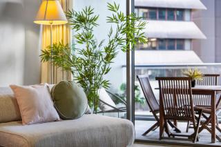 Story Bridge Views - Sleep 8 - CBD - Baby Stay - Resort Parking Gym - 2